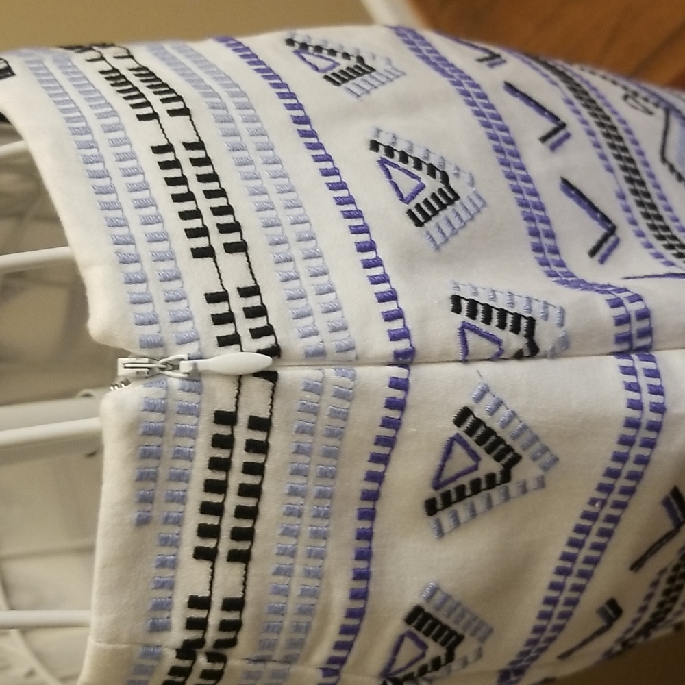 White House Black Market top and skirt - Picture 9 of 15